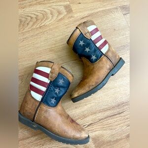 Used in great condition toddler leather cowboy boots size 10